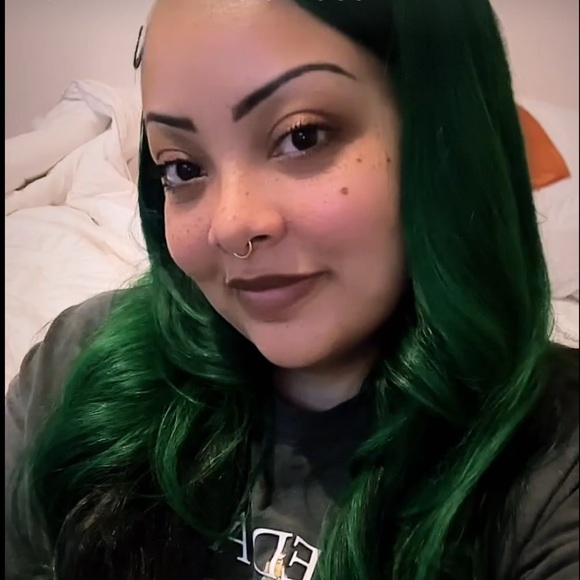 Meet your Posher, Alisha - Picture 1 of 1